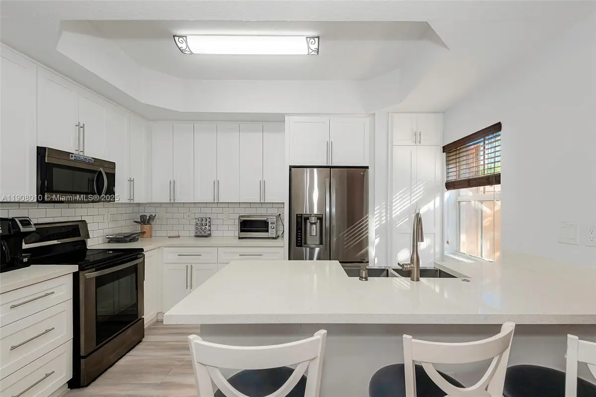 1081 SW 143rd Ave #1205, Pembroke Pines, FL 33027 - Image #1