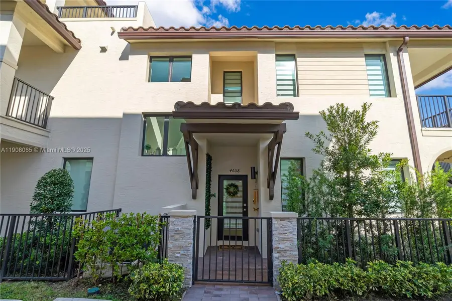 4608 NW 83rd Pkwy, Doral, FL 33166 - Image #2