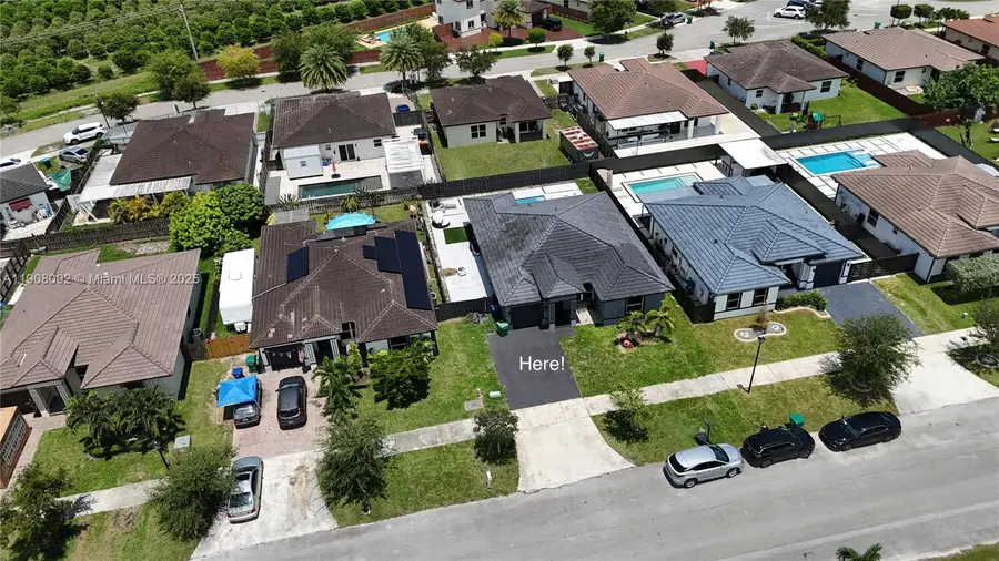 25345 SW 132nd Ave, Homestead, FL 33032 - Image #2