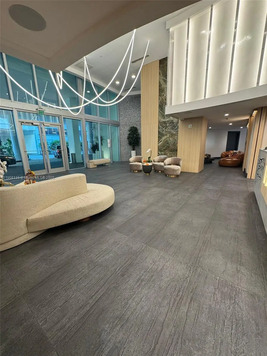 90 SW 3rd St #3901, Miami, FL 33130 - Image #3