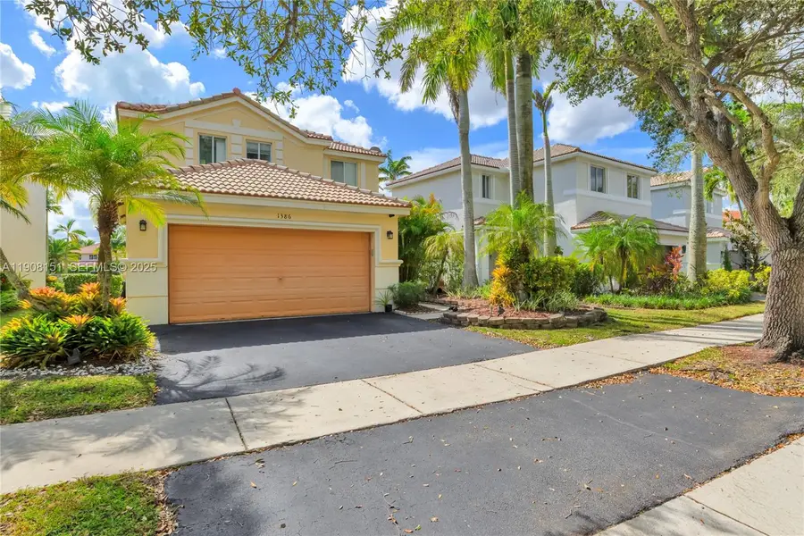 1386 Canary Island Dr, Weston, FL 33327 - Image #2