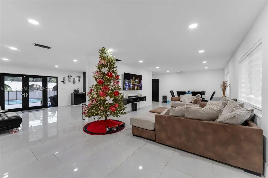 551 SW 127th Ave, Miami, FL 33184 - Image #3