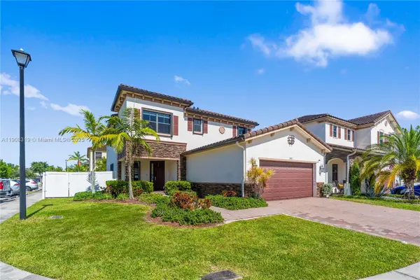 3573 W 93rd Pl, Hialeah, FL 33018