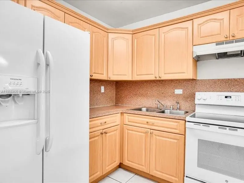 8990 SW 24th St #33, Miami, FL 33165 - Image #2