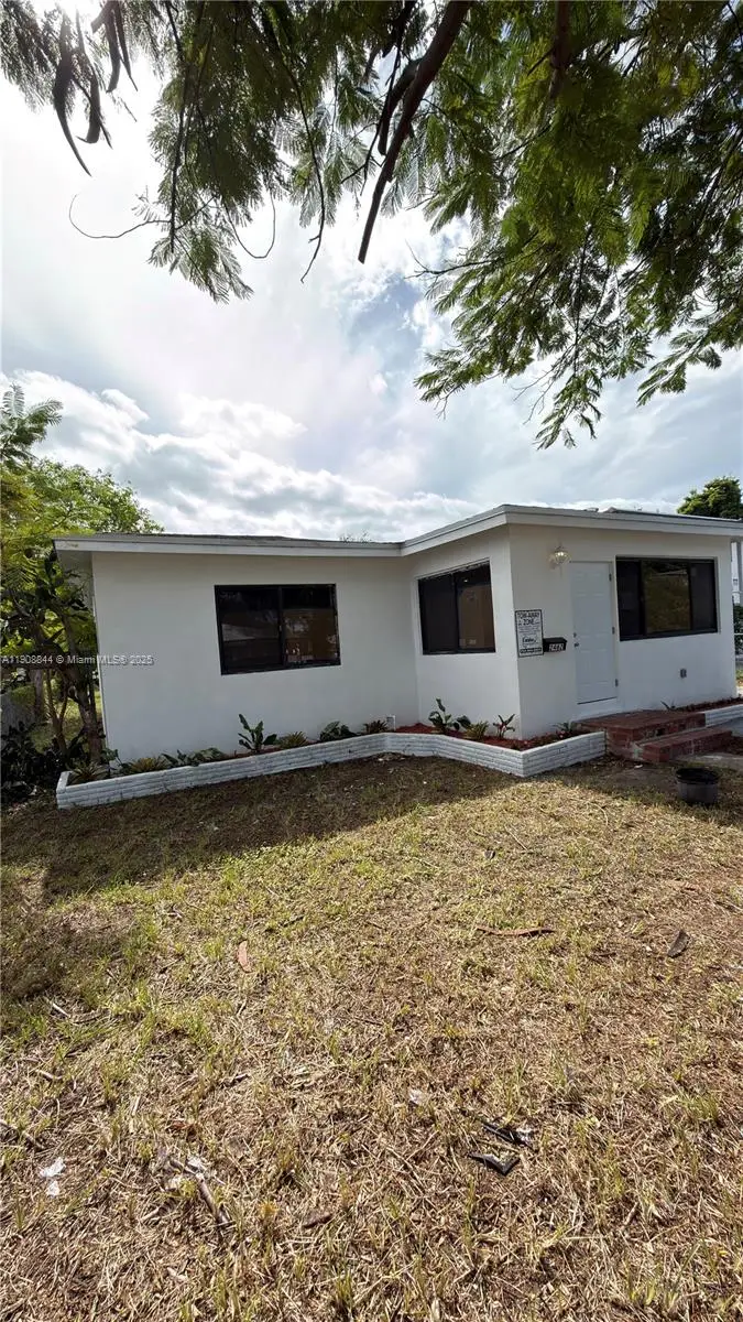 2462 Johnson St, Hollywood, FL 33020 - Image #3