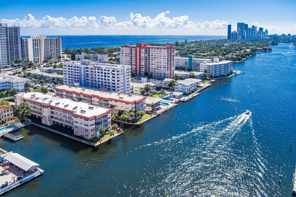 2081 S Ocean Dr #308, Hallandale Beach, FL 33009 - Image #1