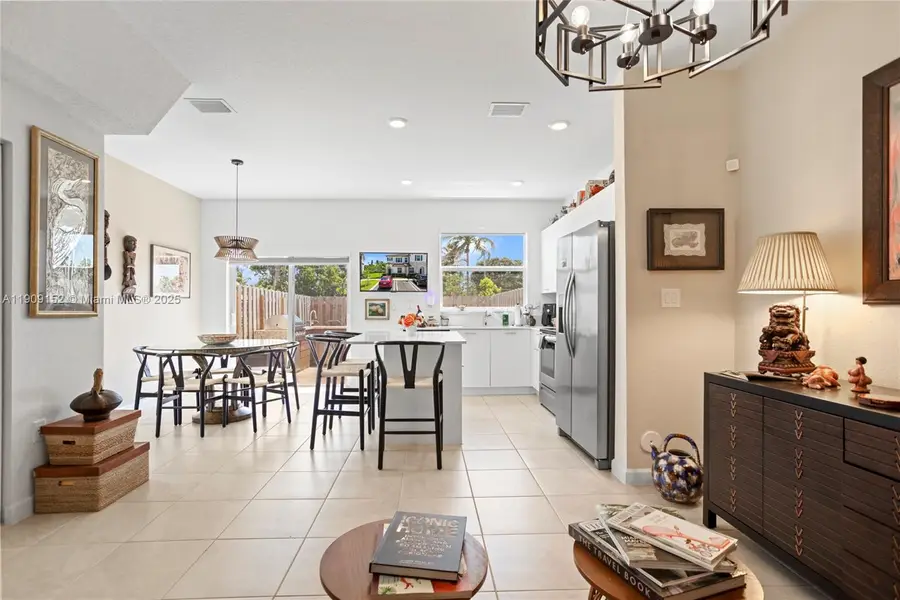 12317 NW 23rd Ct, Miami, FL 33167 - Image #2