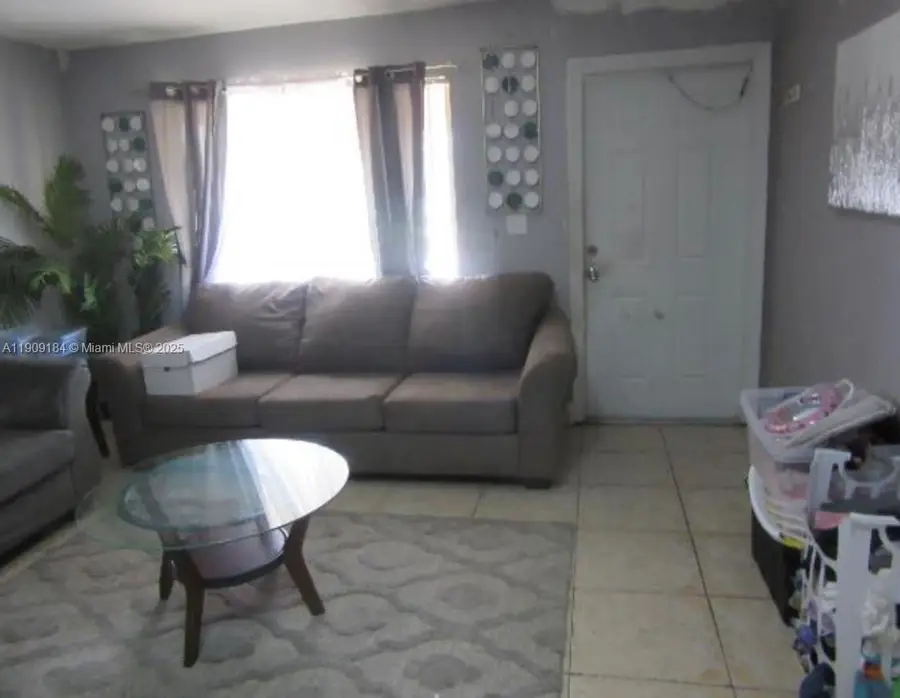 2800 NW 9th Pl, Fort Lauderdale, FL 33311 - Image #2