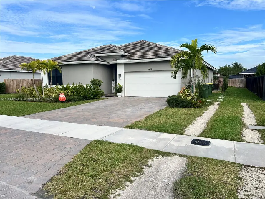 1695 SE 6th St, Homestead, FL 33033 - Image #2