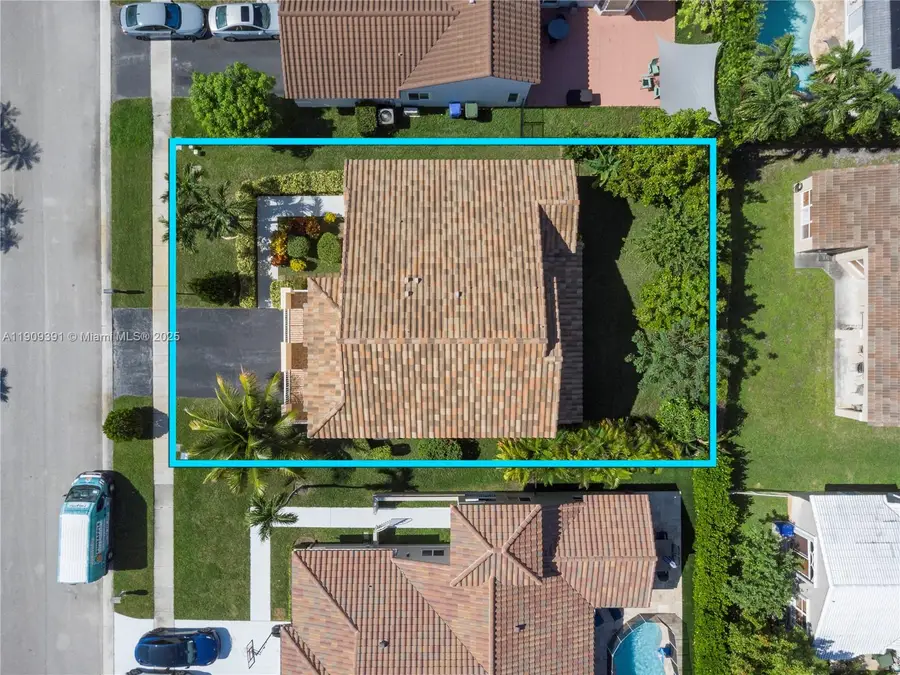 18865 NW 1st St, Pembroke Pines, FL 33029 - Image #2