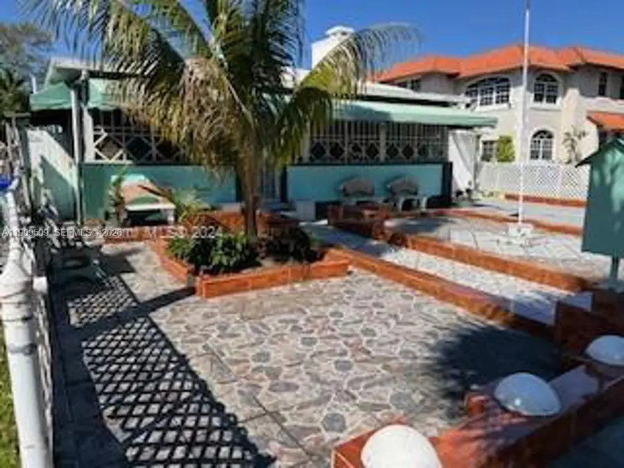 5934 NE 4th Ct, Miami, FL 33137 - Image #2