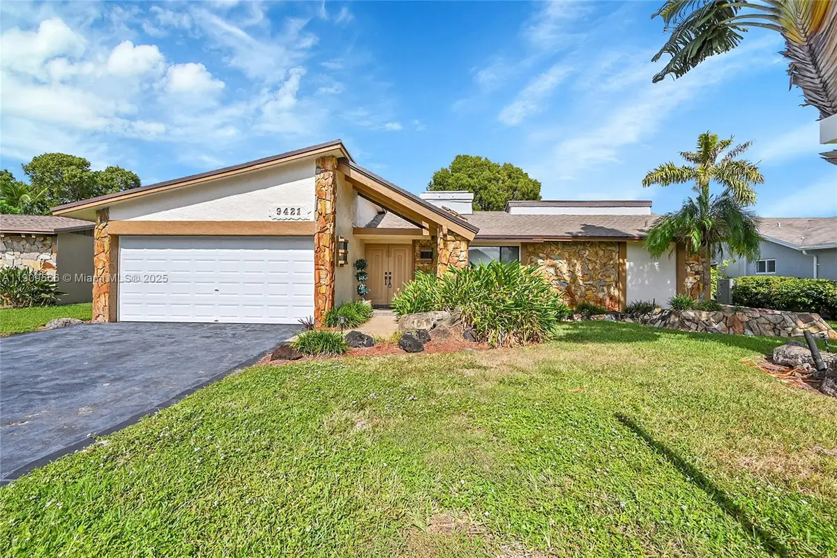 9421 NW 46th Ct, Sunrise, FL 33351 - Image #1