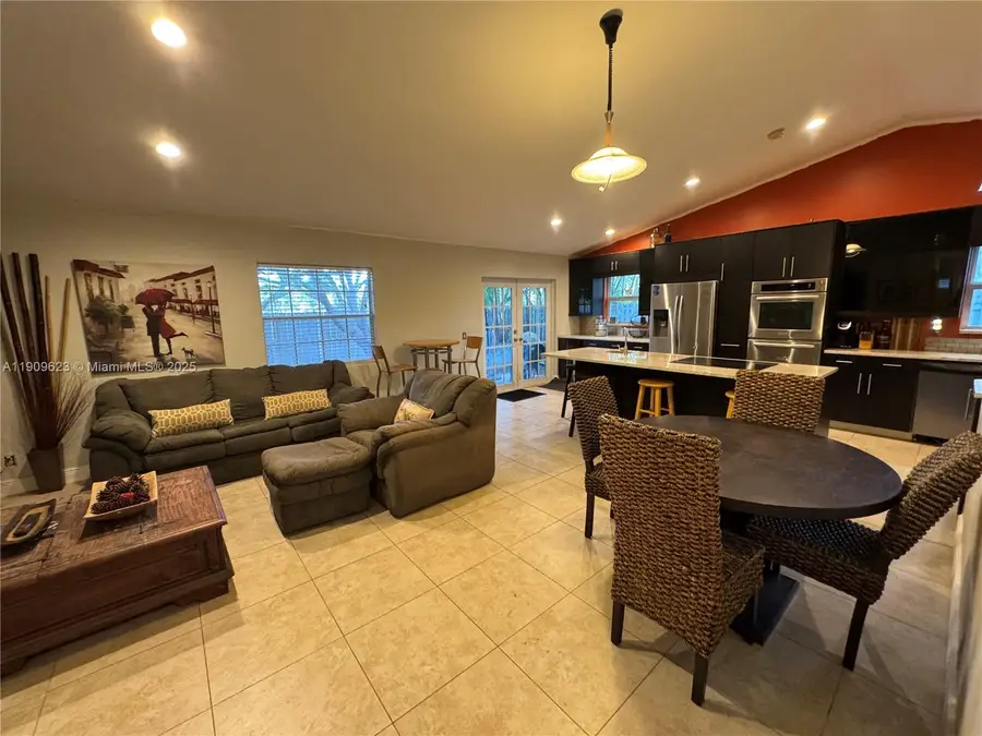 1411 Seagrape Cir, Weston, FL 33326 - Image #2