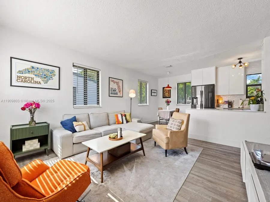 951 NE 155th Ter, North Miami Beach, FL 33162 - Image #3