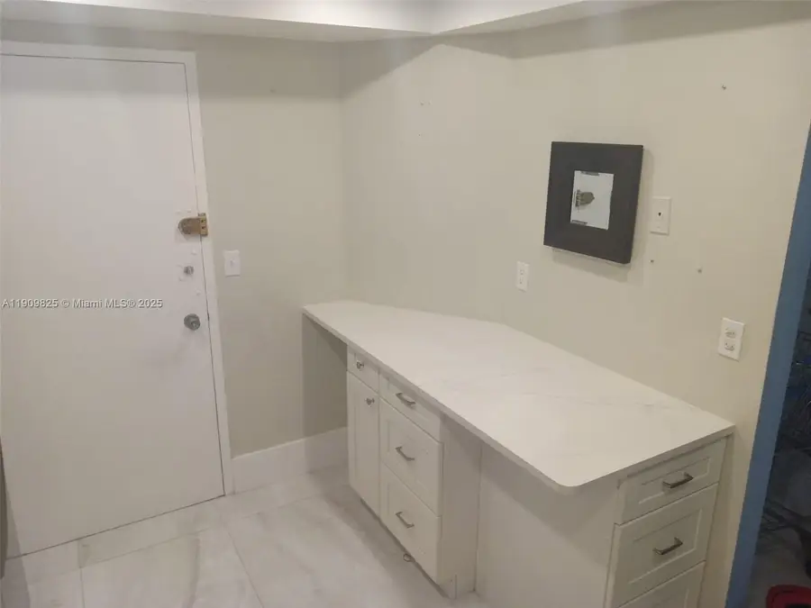 Address Withheld By Seller, Miami, FL 33179 - Image #3