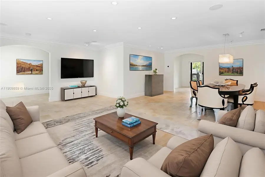 1108 Washington St, Hollywood, FL 33019 - Image #3