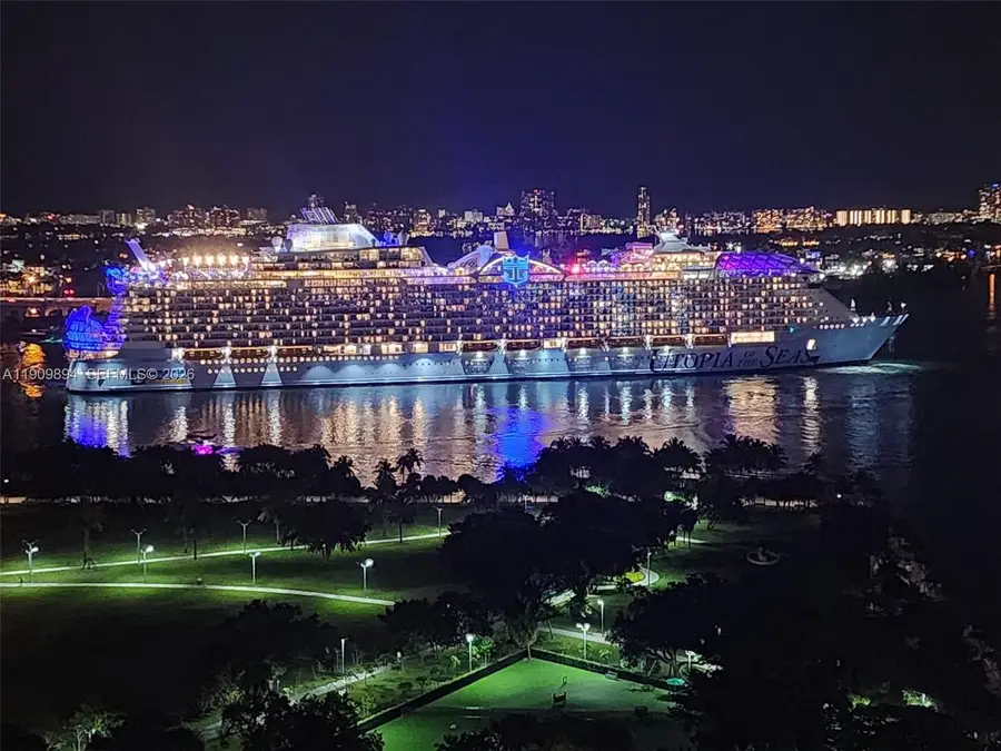 900 Biscayne Blvd #2602, Miami, FL 33132 - Image #2