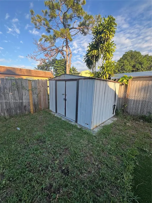 20769 NW 41st Ave Rd, Miami Gardens, FL 33055