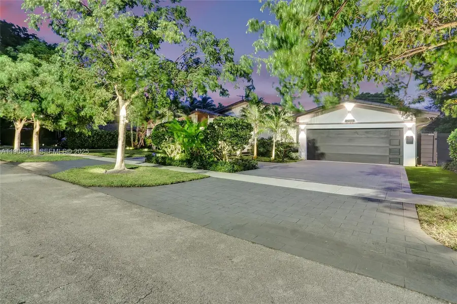 2156 NE 187th St, North Miami Beach, FL 33179 - Image #3