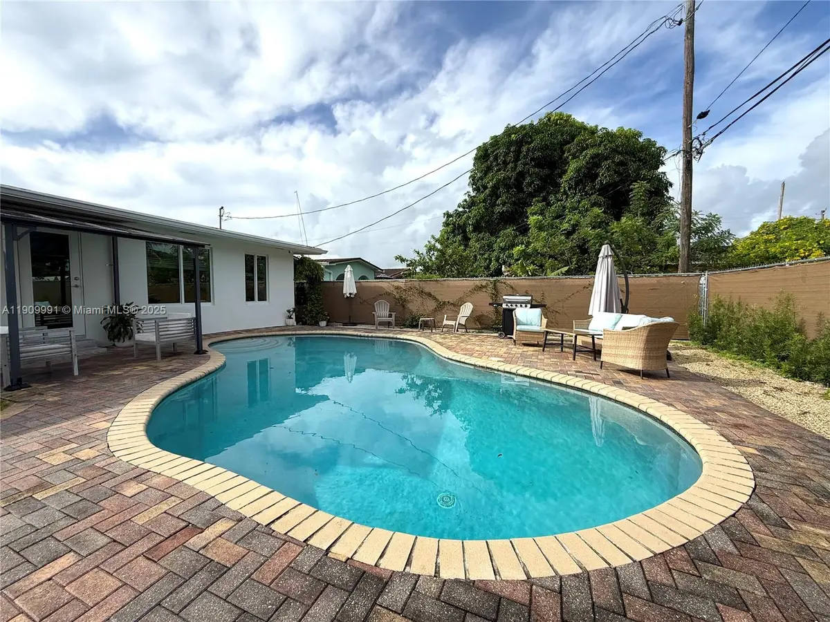 2625 SW 67th Ave, Miami, FL 33155 - Image #1