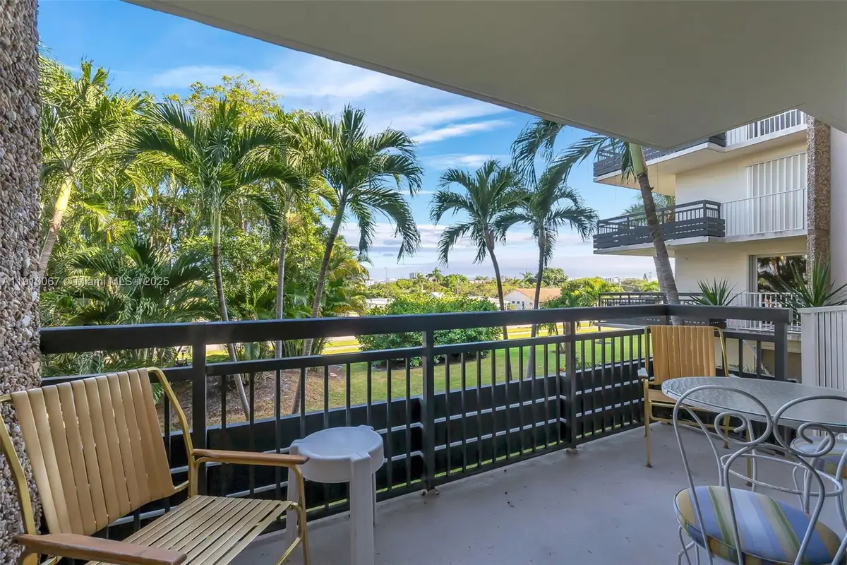 555 NW 4th Ave #2200, Boca Raton, FL 33432 - Image #1