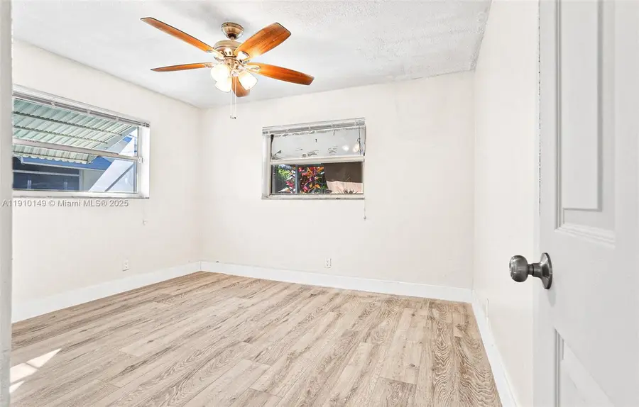 7110 NW 57th Ct, Tamarac, FL 33321 - Image #2