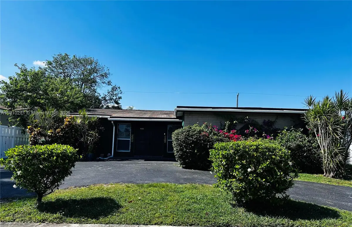 8600 NW 25th Ct, Sunrise, FL 33322 - Image #1