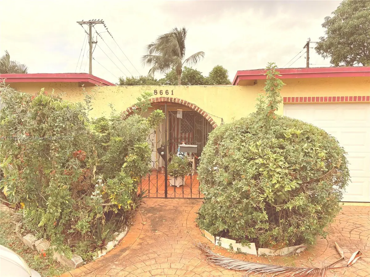 8661 Windsor Dr, Miramar, FL 33025 - #1