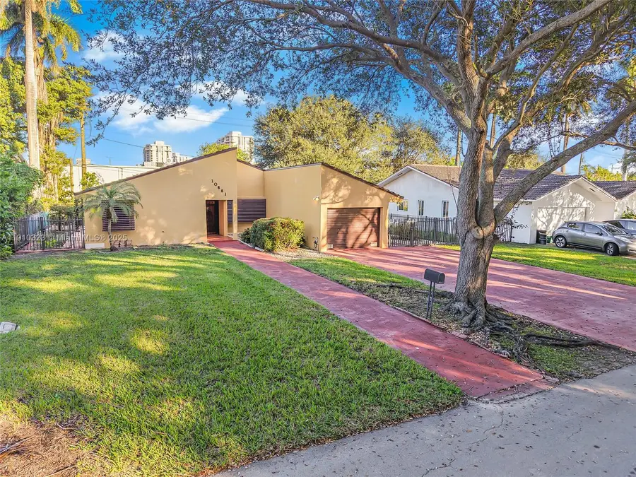 10667 NE 11th Ct, Miami Shores, FL 33138 - Image #2