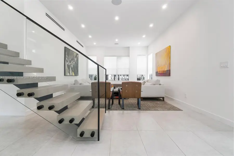 19941 NE 36th Pl, Aventura, FL 33180 - Image #3