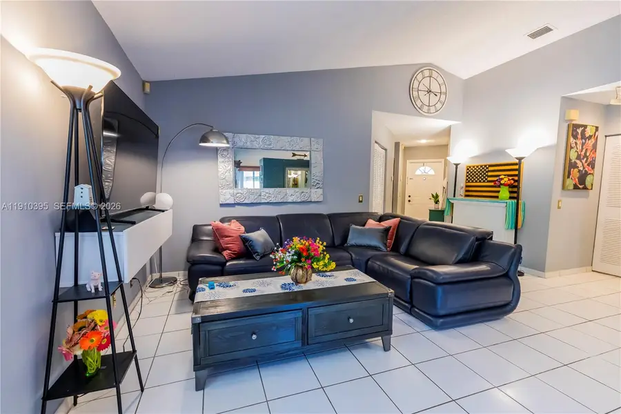 1327 Seagrape Cir, Weston, FL 33326 - Image #3