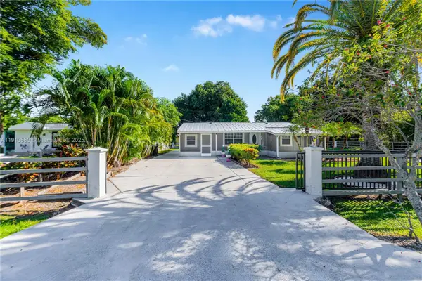 327 Mongomery Ave, Fort Myers, FL 33905