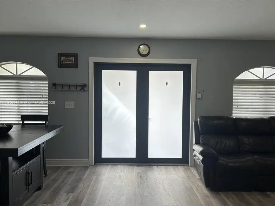 18859 NW 86th Ave #3305, Hialeah, FL 33015 - Image #2