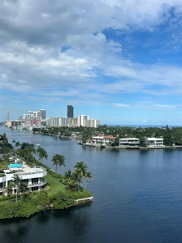 20515 E Country Club Dr #1042, Aventura, FL 33180