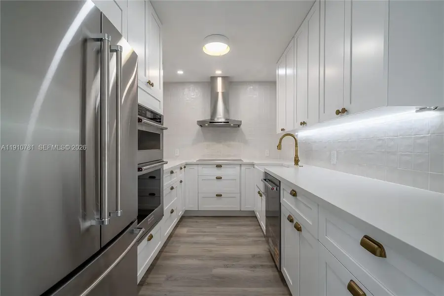 3675 N Country Club Dr #1906, Aventura, FL 33180 - #3