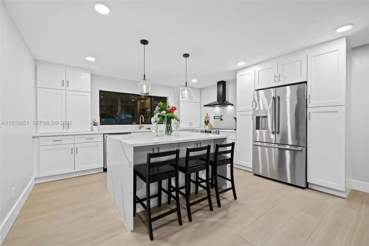 329 SW 18th Avenue, Fort Lauderdale, FL 33312 - Image #1