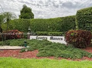 504 Sandpiper Cir, Delray Beach, FL 33445 - Image #1