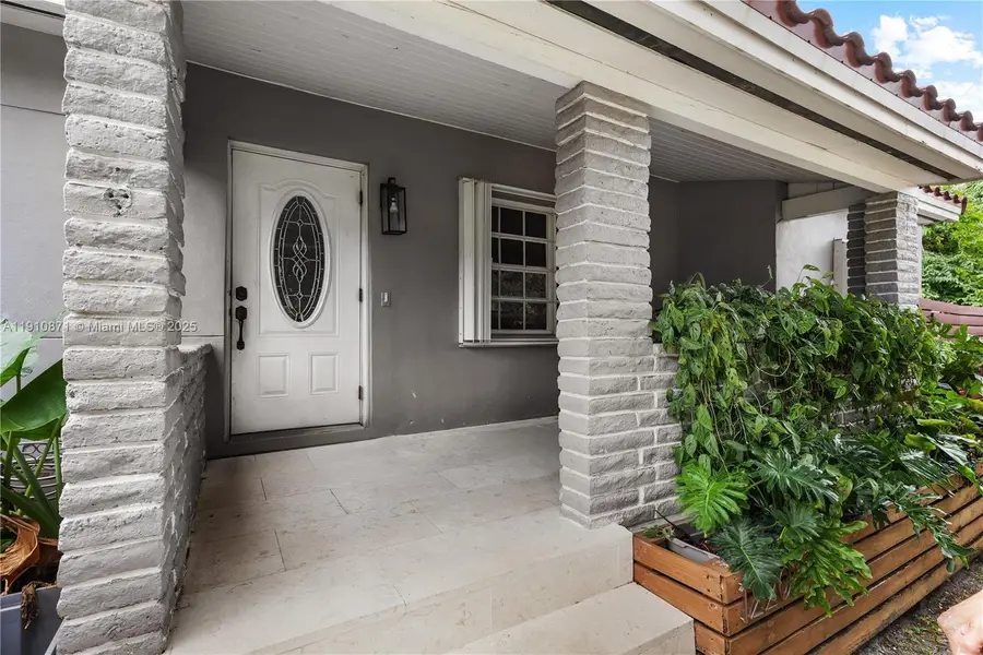 1220 Oriole Ave, Miami Springs, FL 33166 - Image #3