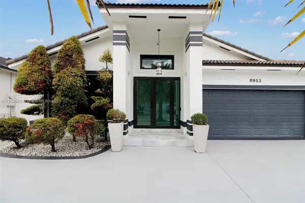 8953 NW 147th Ter, Miami Lakes, FL 33018