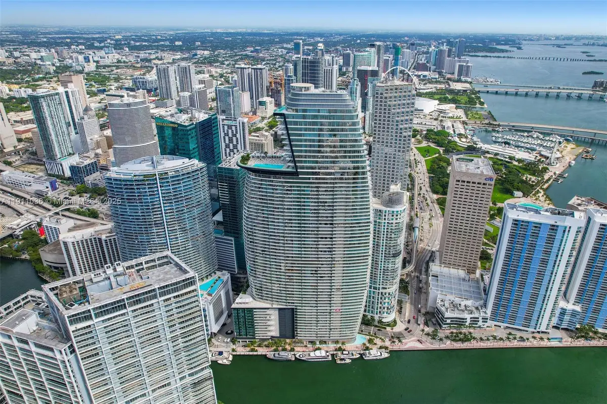 300 Biscayne Boulevard Way #3404, Miami, FL 33131 - Image #1