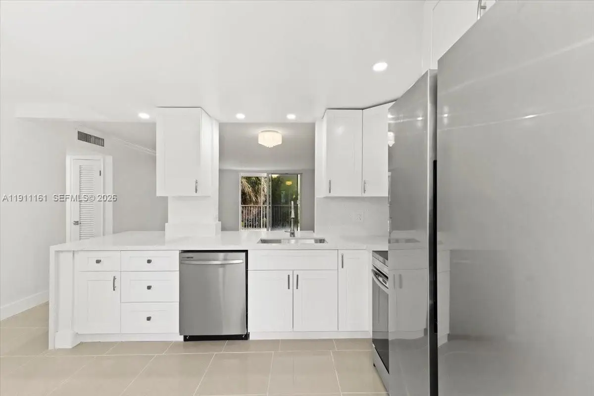 319 NE 14th Ave #201, Hallandale Beach, FL 33009 - #1