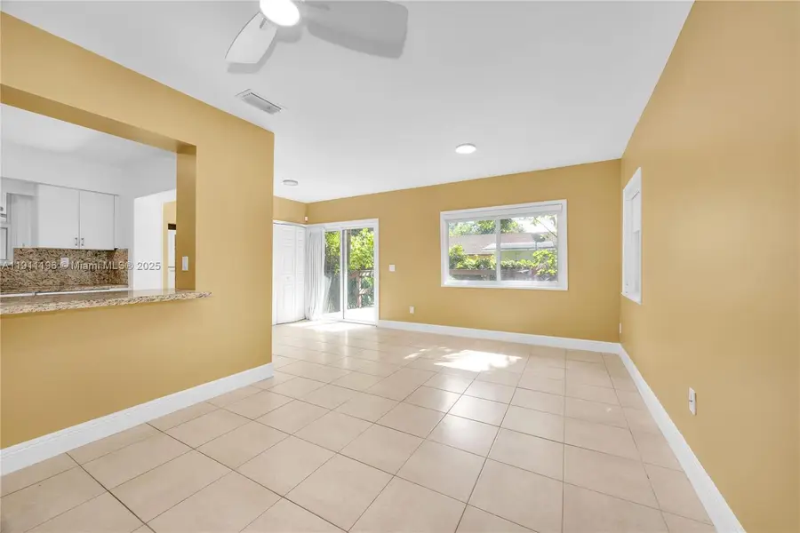 6086 SW 20th St, Miami, FL 33155 - Image #3
