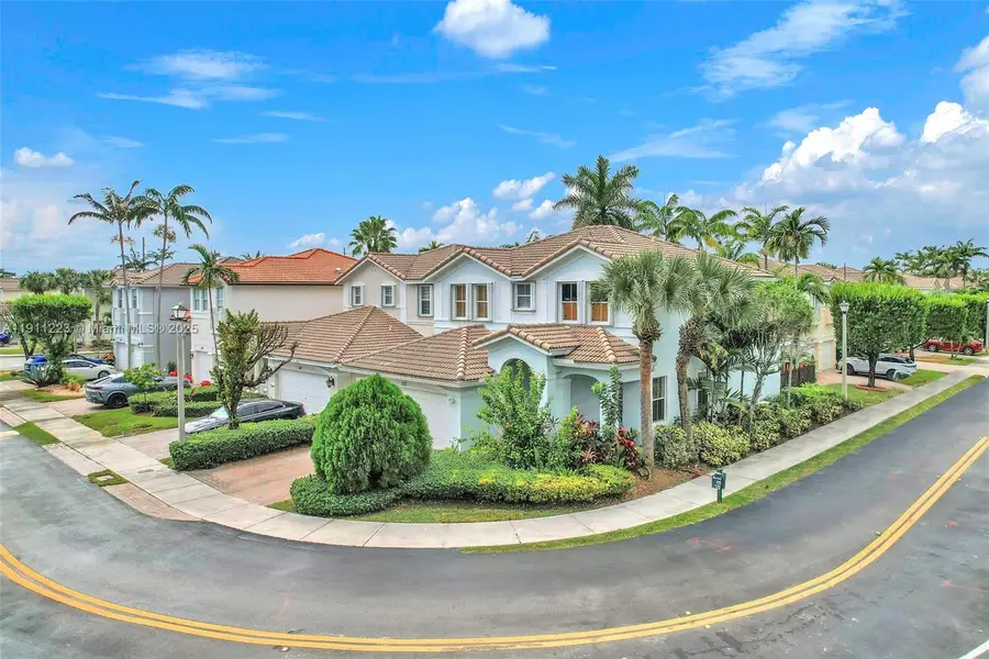 220 SW 87th Ct, Miami, FL 33174 - Image #2