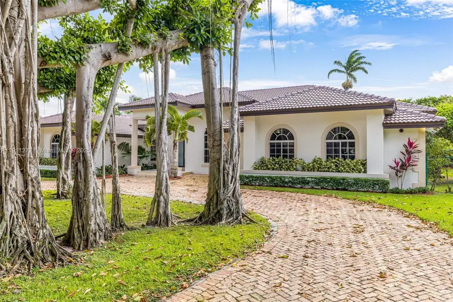 7250 SW 99th St, Pinecrest, FL 33156 - Image #2