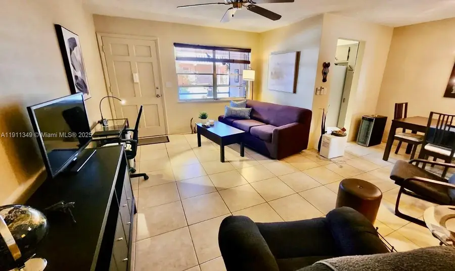 160 NE 8th Ave #21A, Hallandale Beach, FL 33009 - #3