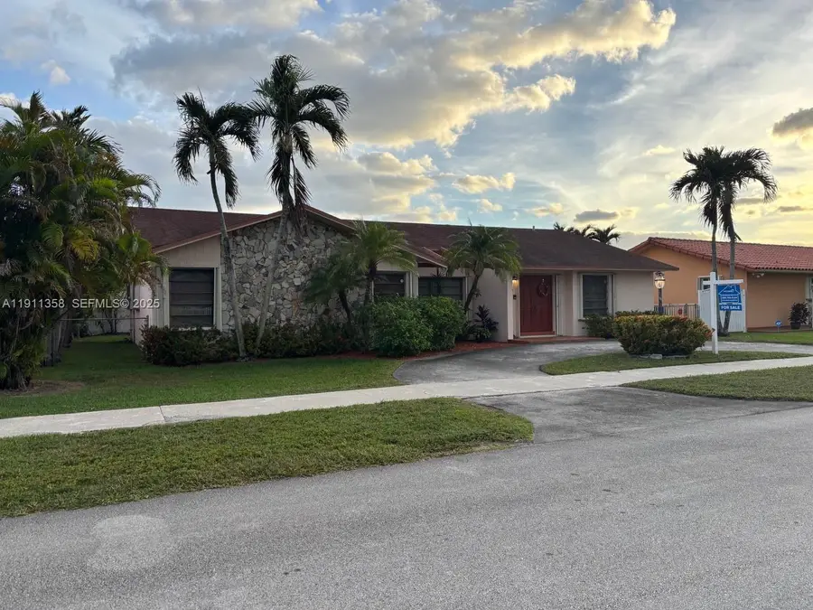 9730 SW 5th St, Miami, FL 33174 - Image #3