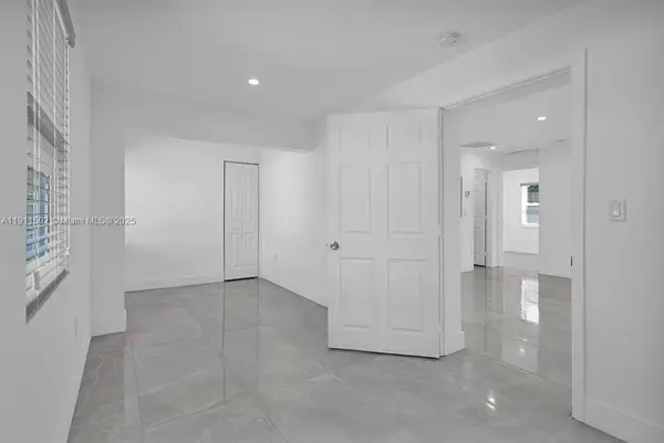 17961 NW 2nd Pl, Miami Gardens, FL 33169