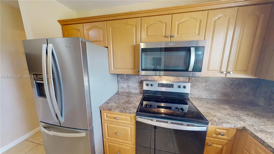 9301 Sunrise Lakes Blvd #303, Sunrise, FL 33322 - Image #3