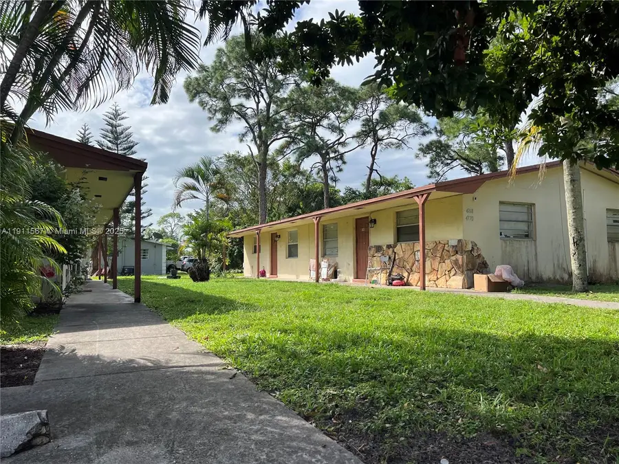 4764 Cole St, Haverhill, FL 33417 - Image #3