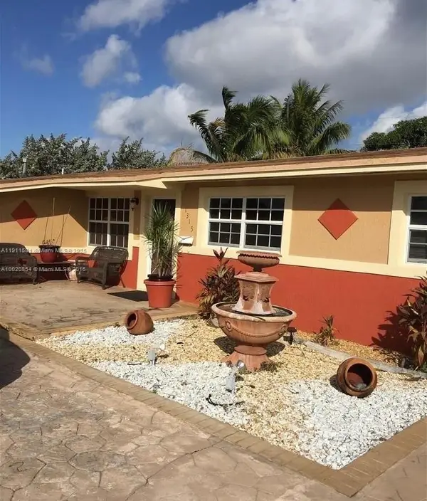 1315 NW 196th Ter, Miami Gardens, FL 33169